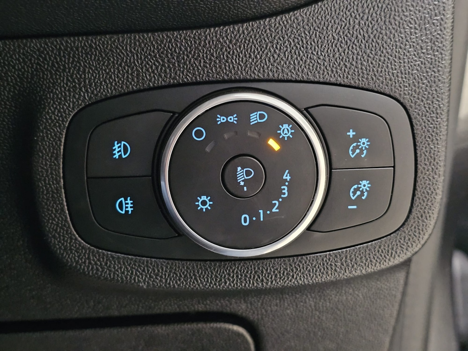 Used Ford Fiesta 2018 for sale - 76207532: Photo 16