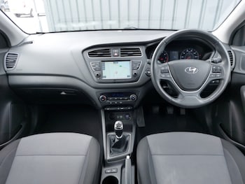 Used Hyundai i20 2019 for sale - 75518434: Photo