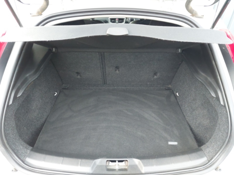 Used Volvo V40 2019 for sale - 77548966: Photo 8