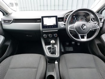 Used Renault Clio 2020 for sale - 76354621: Photo