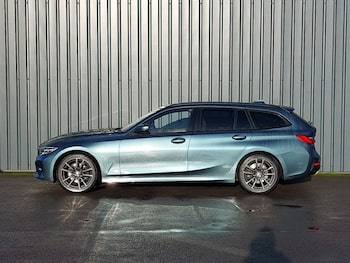 Used BMW 3 Series 2021 for sale - 77689934: Photo