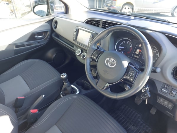 Used Toyota Yaris 2018 for sale - 76343596: Photo 12