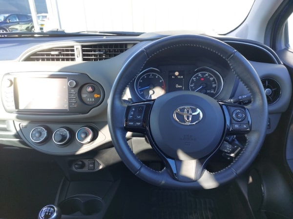 Used Toyota Yaris 2018 for sale - 76343596: Photo 7