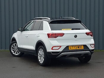 Used Volkswagen T-Roc 2023 for sale - 77214187: Photo