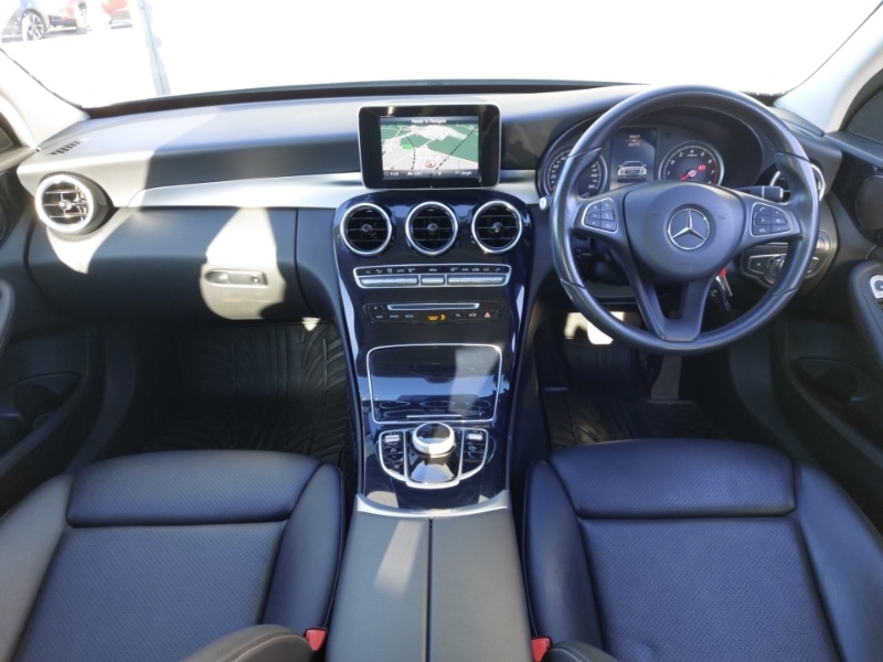 Used Mercedes-Benz C-Class 2018 for sale - 76103602: Photo 2