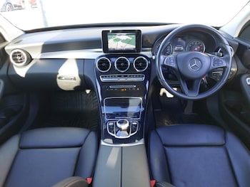 Used Mercedes-Benz C-Class 2018 for sale - 76103602: Photo