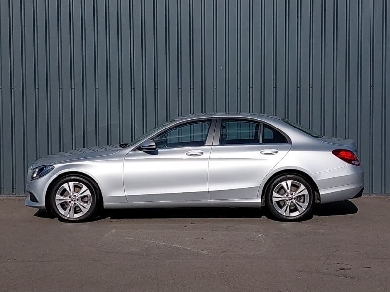 Used Mercedes-Benz C-Class 2018 for sale - 76103602: Photo 4