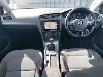 Used Volkswagen Golf 2019 for sale - 78511773: Photo