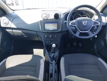 Used Dacia Sandero Stepway 2017 for sale - 79214295: Photo