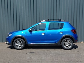 Used Dacia Sandero Stepway 2017 for sale - 79214295: Photo