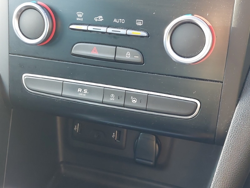 Used Renault Megane 2019 for sale - 76983472: Photo 11