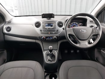 Used Hyundai i10 2017 for sale - 76507059: Photo