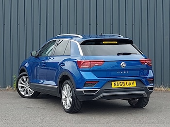 Used Volkswagen T-Roc 2018 for sale - 78872467: Photo
