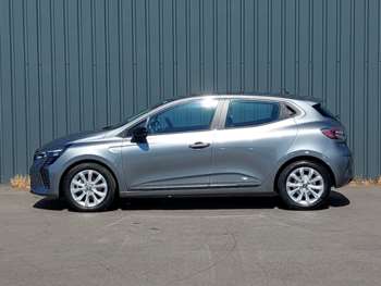 Used Renault Clio 2024 for sale - 74706326: Photo