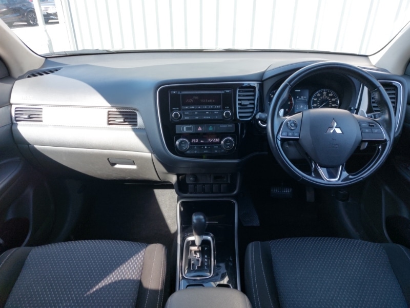 Used Mitsubishi Outlander 2017 for sale - 78146615: Photo 2