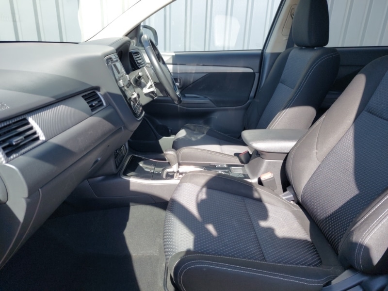 Used Mitsubishi Outlander 2017 for sale - 78146615: Photo 5