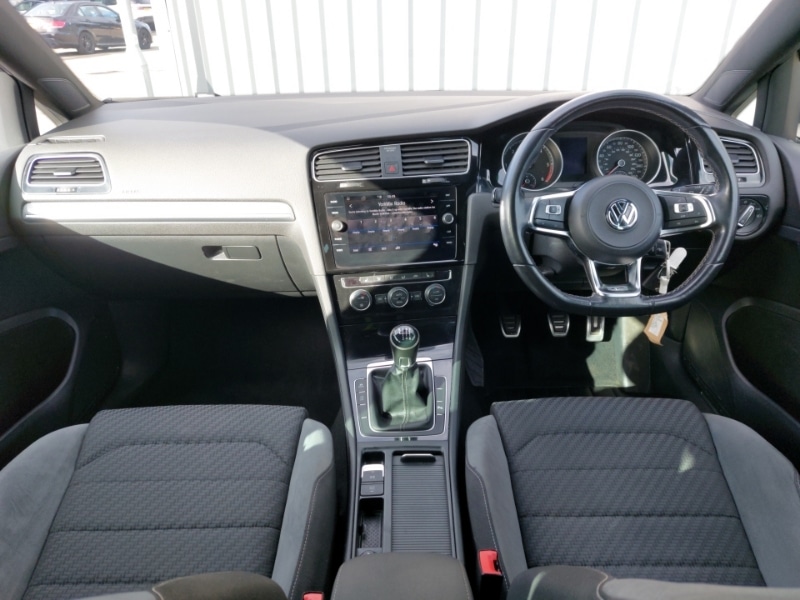 Used Volkswagen Golf 2020 for sale - 77731848: Photo 2