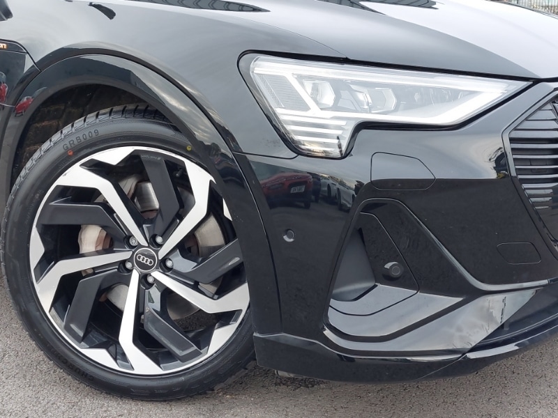 Used Audi e-tron 2021 for sale - 76983468: Photo 9