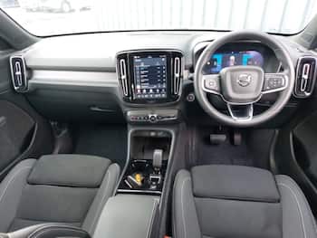 Used Volvo XC40 2025 for sale - 79642106: Photo