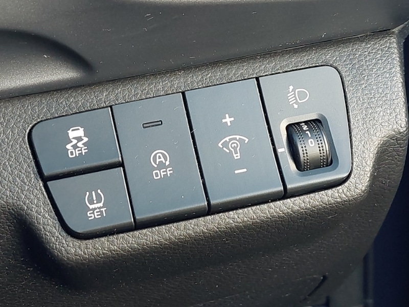 Used Kia Stonic 2022 for sale - 76893704: Photo 19