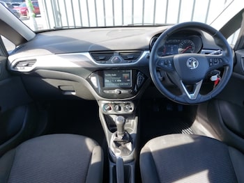 Used Vauxhall Corsa 2017 for sale - 76108184: Photo 2