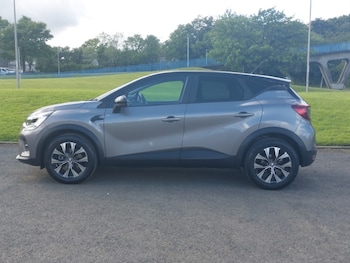 Used Renault Captur 2023 for sale - 79425312: Photo
