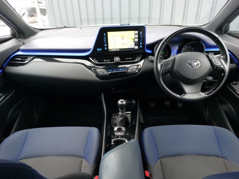 Used Toyota C-HR 2017 for sale - 78013511: Photo 2