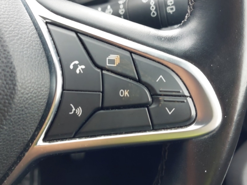 Used Renault Clio 2020 for sale - 76901936: Photo 19