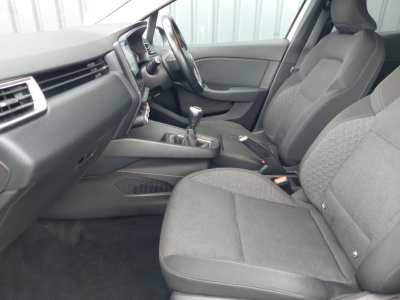 Used Renault Clio 2020 for sale - 76901936: Photo 5