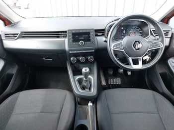 Used Renault Clio 2019 for sale - 75701963: Photo