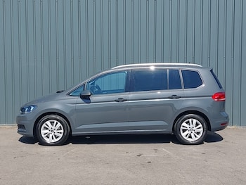 Used Volkswagen Touran 2023 for sale - 79522957: Photo