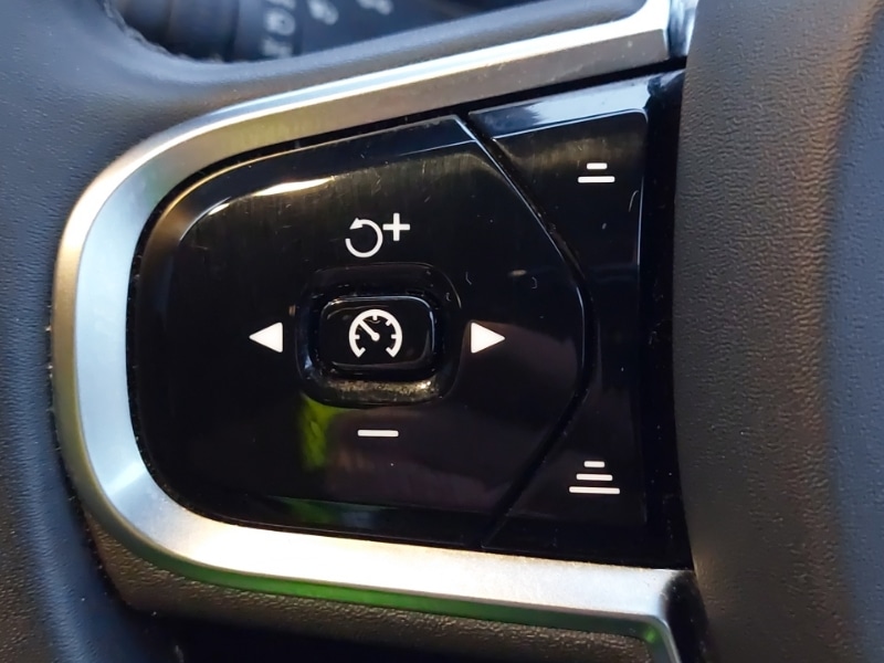 Used Volvo XC60 2023 for sale - 77325295: Photo 13