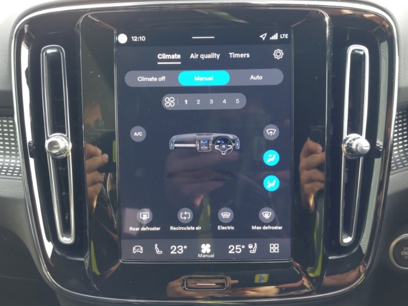 Used Volvo XC40 2025 for sale - 76465119: Photo 15