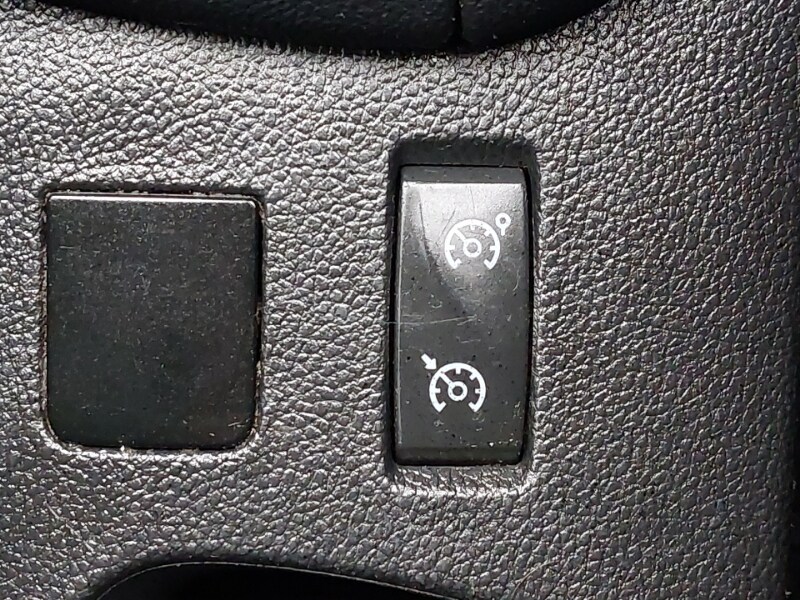 Used Renault Clio 2018 for sale - 76543844: Photo 13