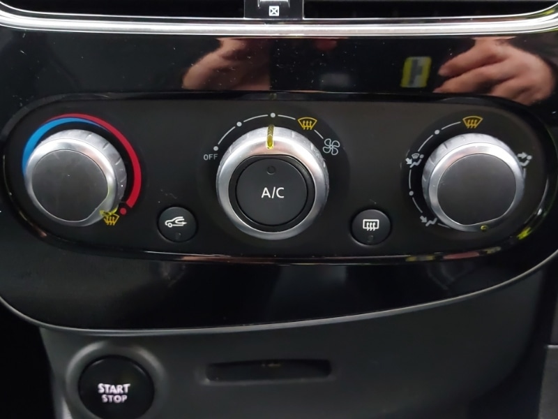 Used Renault Clio 2018 for sale - 76543844: Photo 15