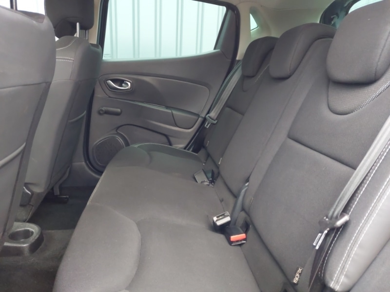 Used Renault Clio 2018 for sale - 76543844: Photo 6