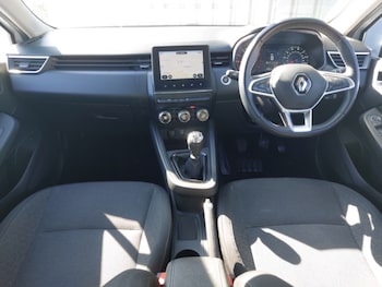 Used Renault Clio 2021 for sale - 78428434: Photo