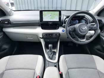 Used Toyota Yaris 2023 for sale - 79870078: Photo