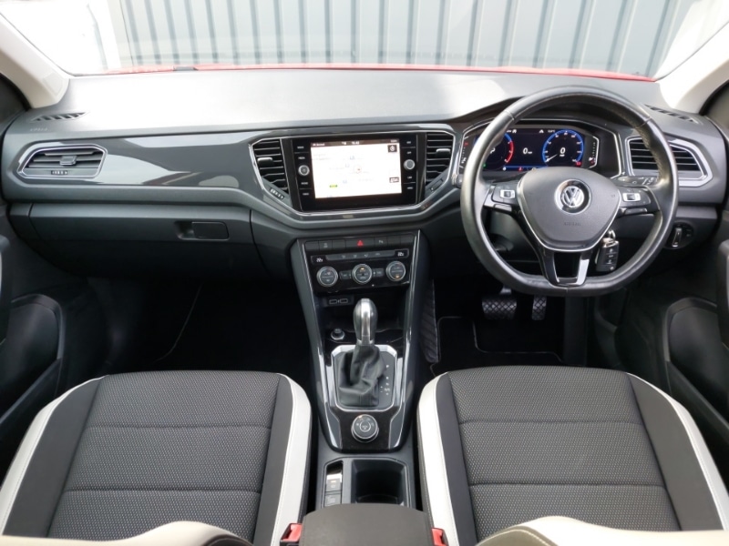 Used Volkswagen T-Roc 2018 for sale - 76408133: Photo 2