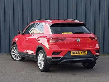 Used Volkswagen T-Roc 2018 for sale - 76408133: Photo