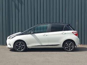 Used Toyota Yaris 2017 for sale - 79235468: Photo
