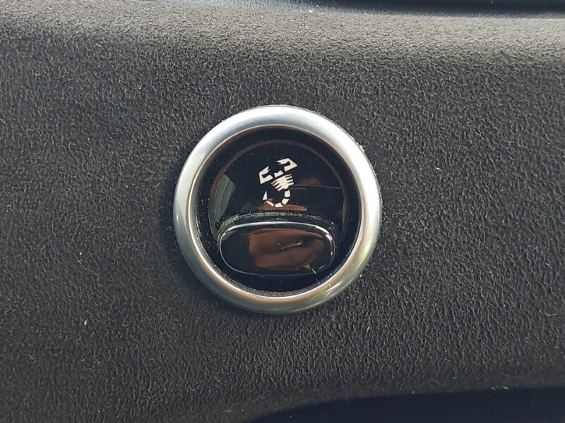 Used Abarth 695 2024 for sale - 78151667: Photo 17