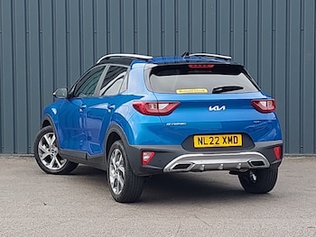 Used Kia Stonic 2022 for sale - 76238352: Photo