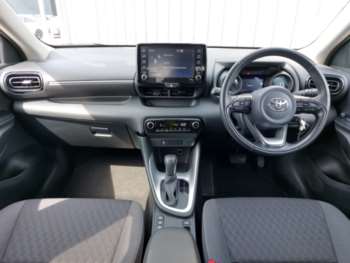 Used Toyota Yaris 2023 for sale - 74503645: Photo