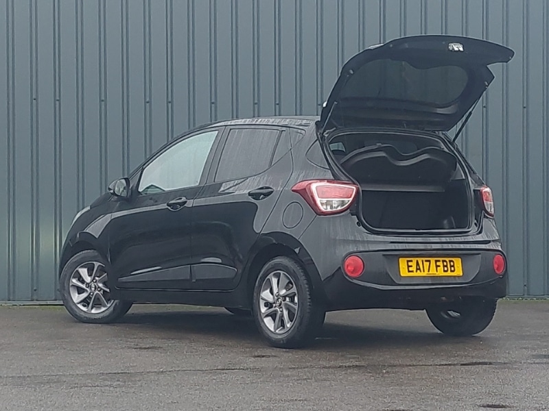 Used Hyundai i10 2017 for sale - 76571459: Photo 19