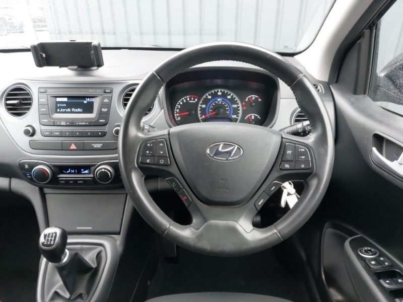 Used Hyundai i10 2017 for sale - 76571459: Photo 7