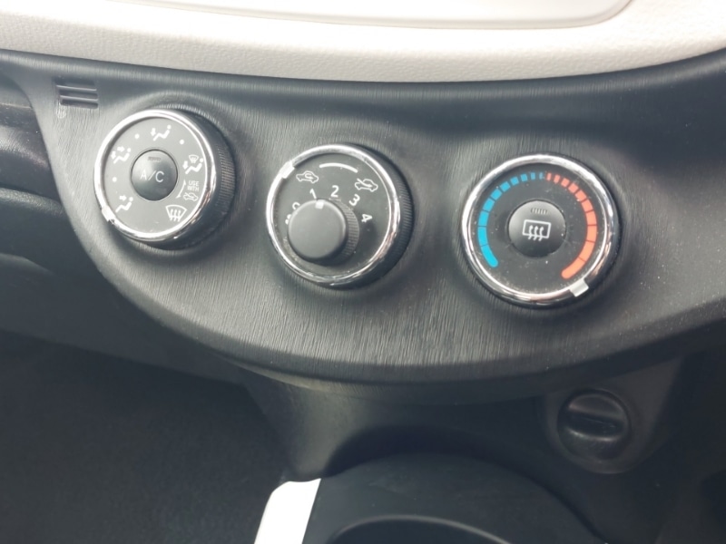 Used Toyota Yaris 2013 for sale - 77964500: Photo 11