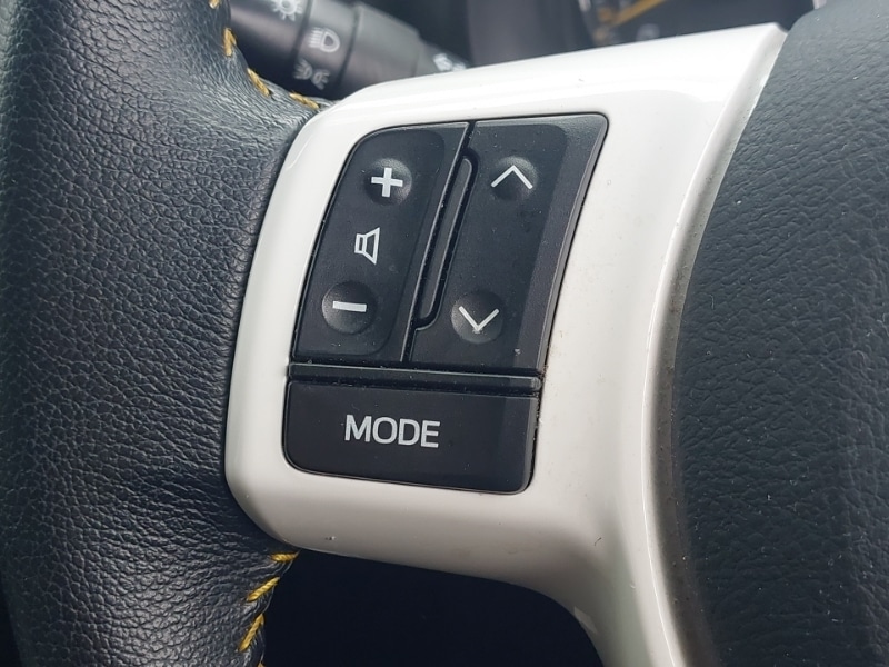 Used Toyota Yaris 2013 for sale - 77964500: Photo 12