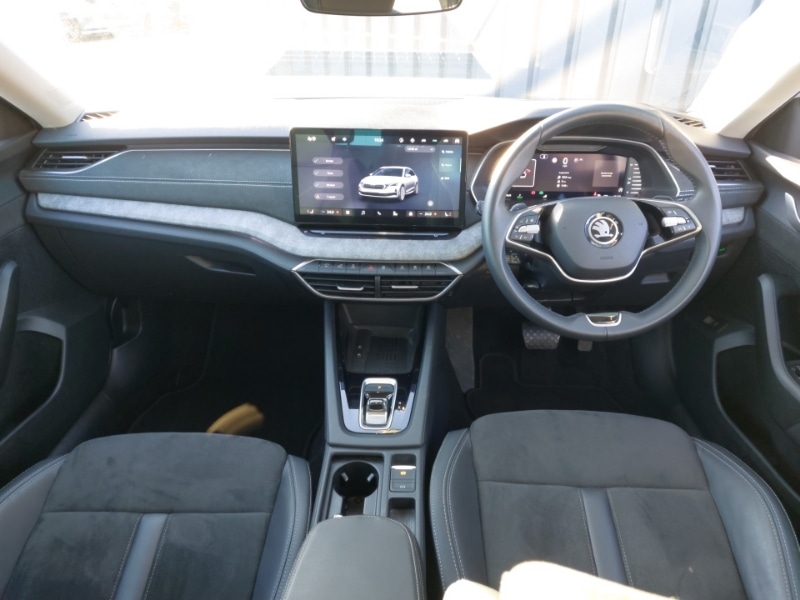 Used Skoda Octavia 2024 for sale - 77999968: Photo 2