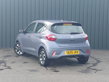Used Hyundai i10 2025 for sale - 76556208: Photo